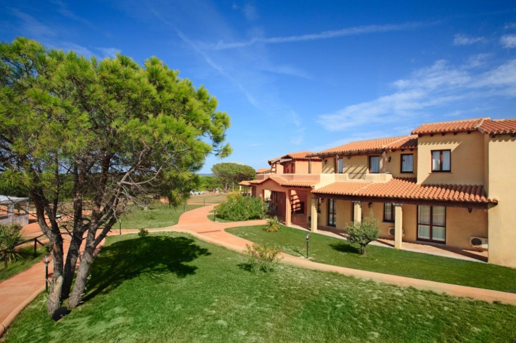 Residence Baia Dei Mirti Vignola Mare المظهر الخارجي الصورة