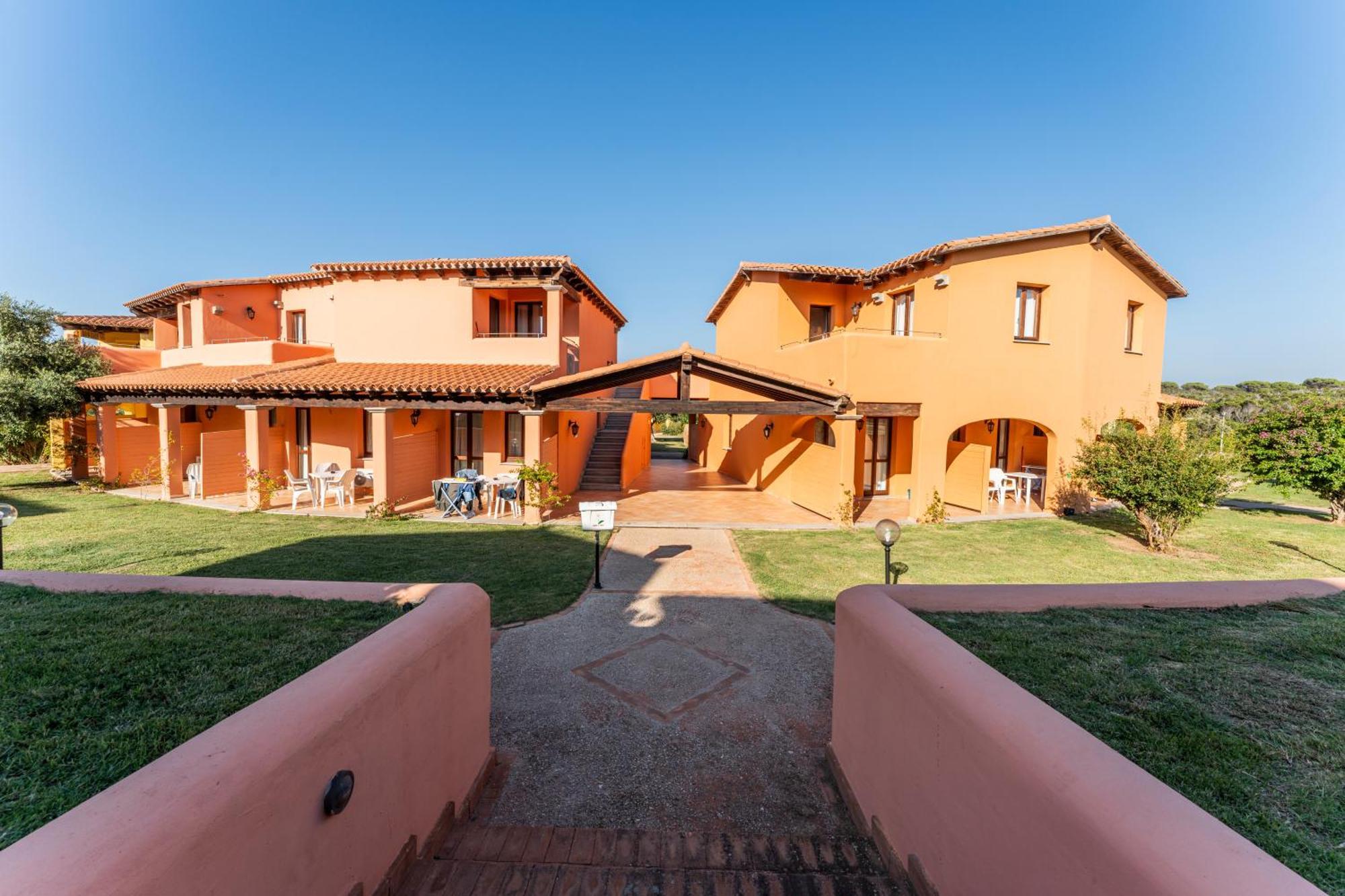 Residence Baia Dei Mirti Vignola Mare المظهر الخارجي الصورة