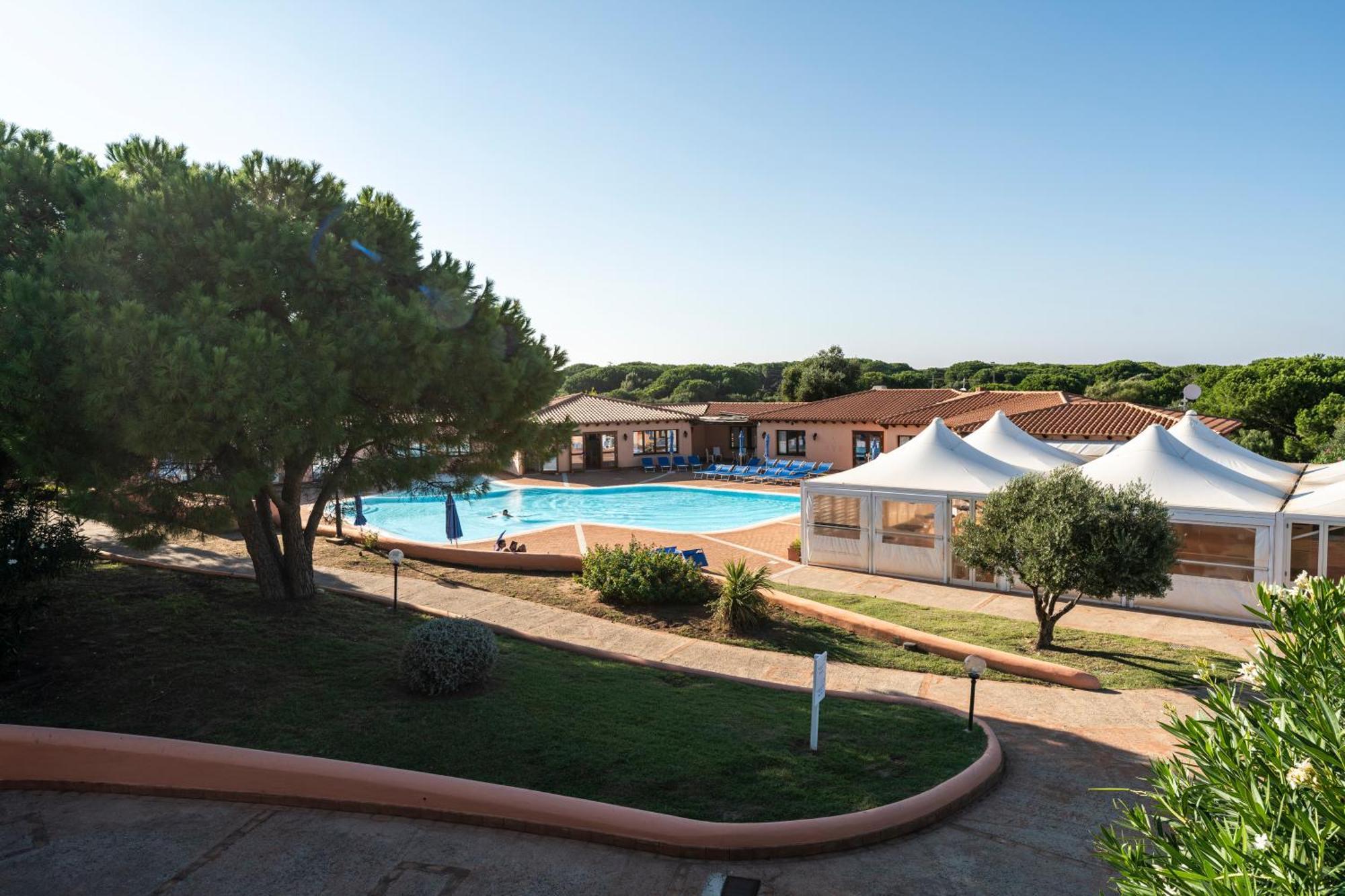 Residence Baia Dei Mirti Vignola Mare المظهر الخارجي الصورة
