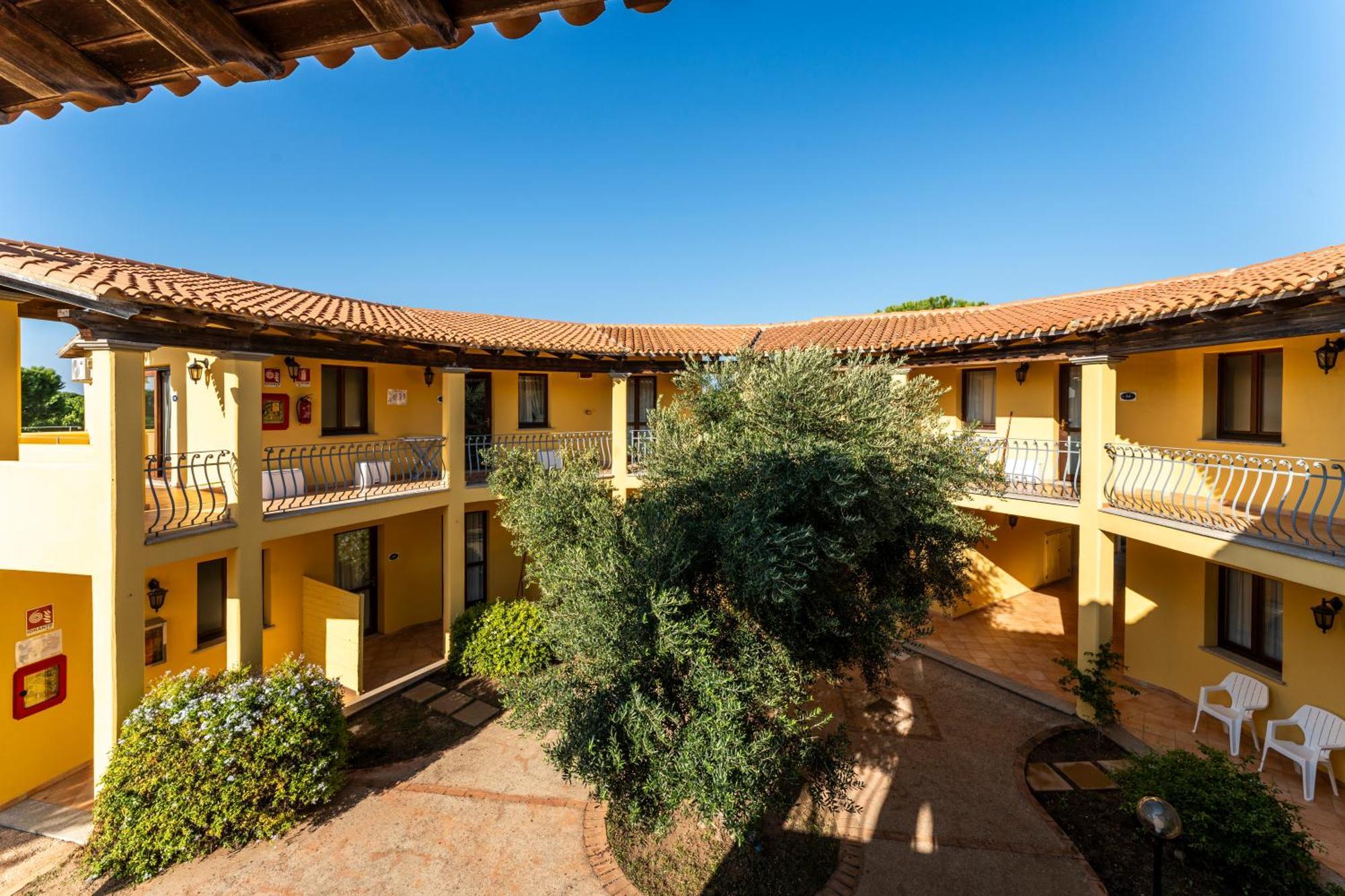 Residence Baia Dei Mirti Vignola Mare المظهر الخارجي الصورة