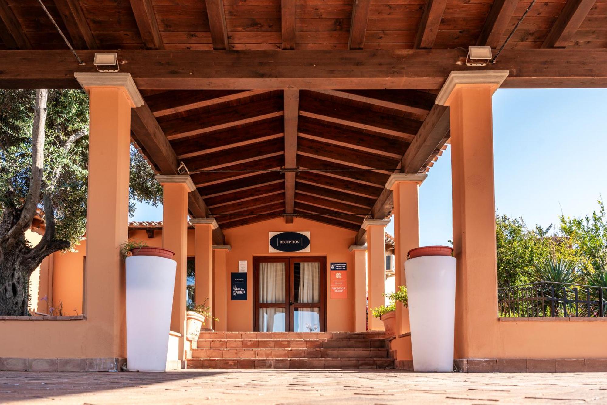 Residence Baia Dei Mirti Vignola Mare المظهر الخارجي الصورة